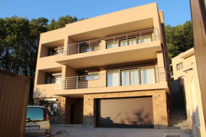 Apartment on ulitsa Mindalnaya
